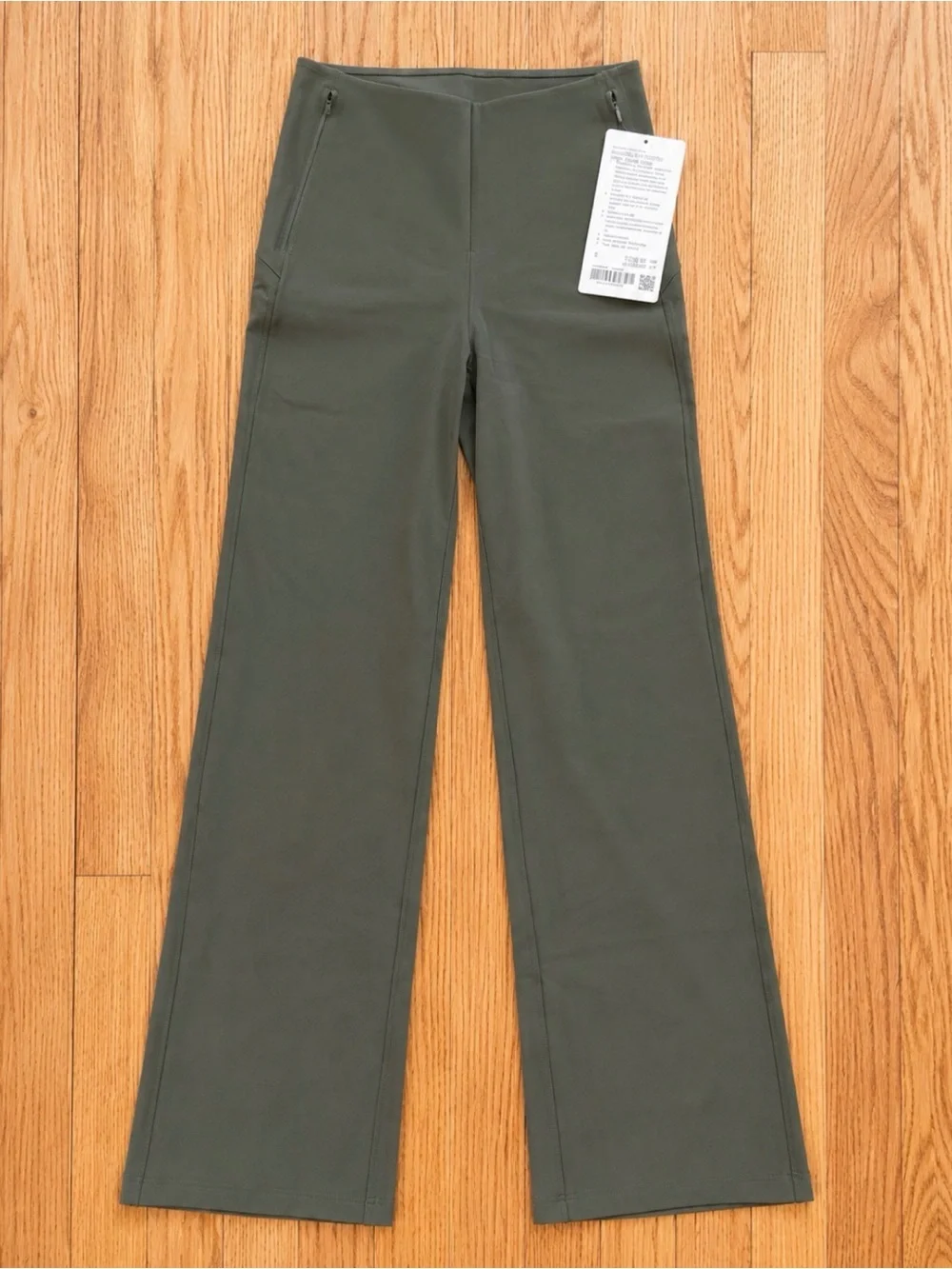 NWT Lululemon Smooth Fit Pull-On High-Rise Crop Army Green Size 2